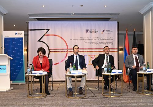 Buchpräsentation zum 30. Jahrestag deutsch-armenischer Beziehungen
